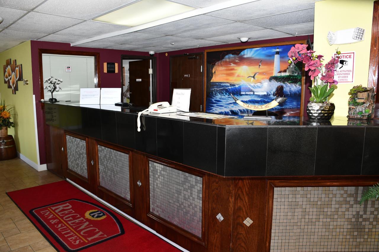 Regency Inn & Suites Faribault Exterior photo